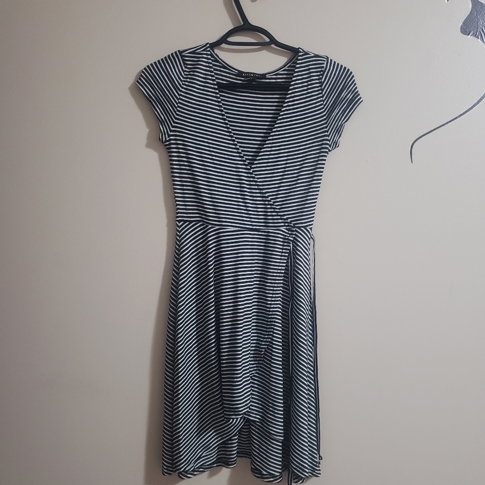 Tops, dresses - Picture 5 of 5